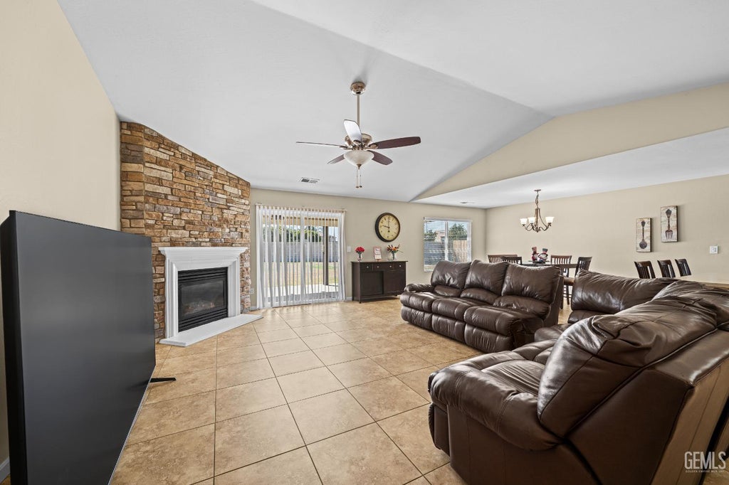 Photo of 10503 Pleasant Valley Drive, Bakersfield, CA 93311 (MLS # 202609907)