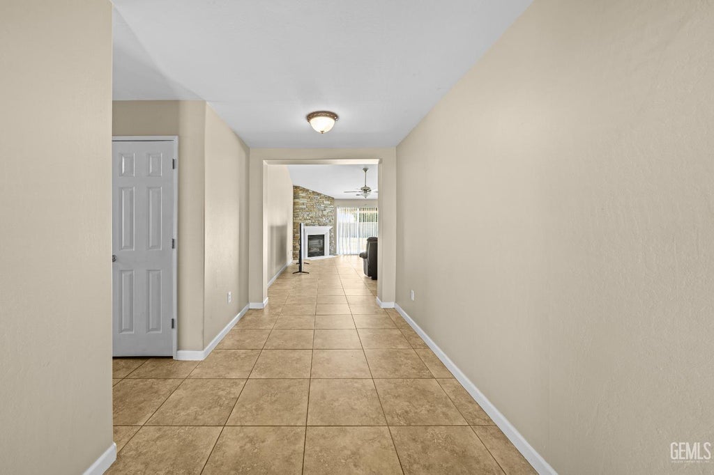 Photo of 10503 Pleasant Valley Drive, Bakersfield, CA 93311 (MLS # 202609907)