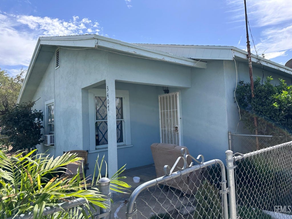 Photo of 3407 Fillmore Avenue, Bakersfield, CA 93306 (MLS # 202610149)