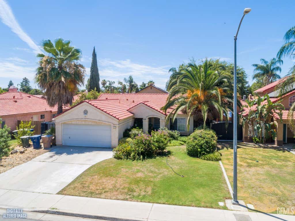 Photo of 10917 Via Vis VIS, Bakersfield, CA 93311 (MLS # 202608059)