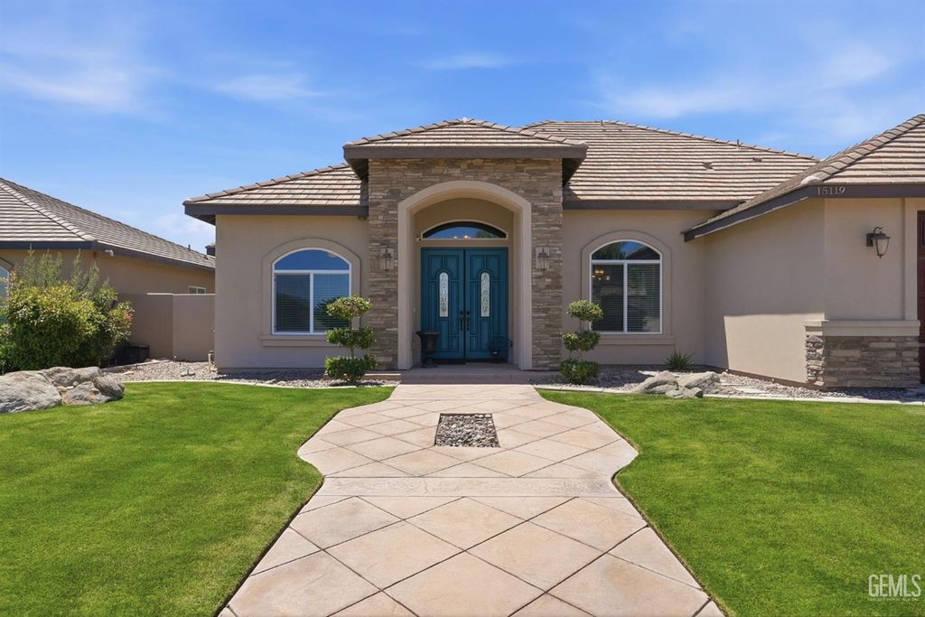 Photo of 15119 Cotton Blossom Avenue, Bakersfield, CA 93314 (MLS # 202607574)