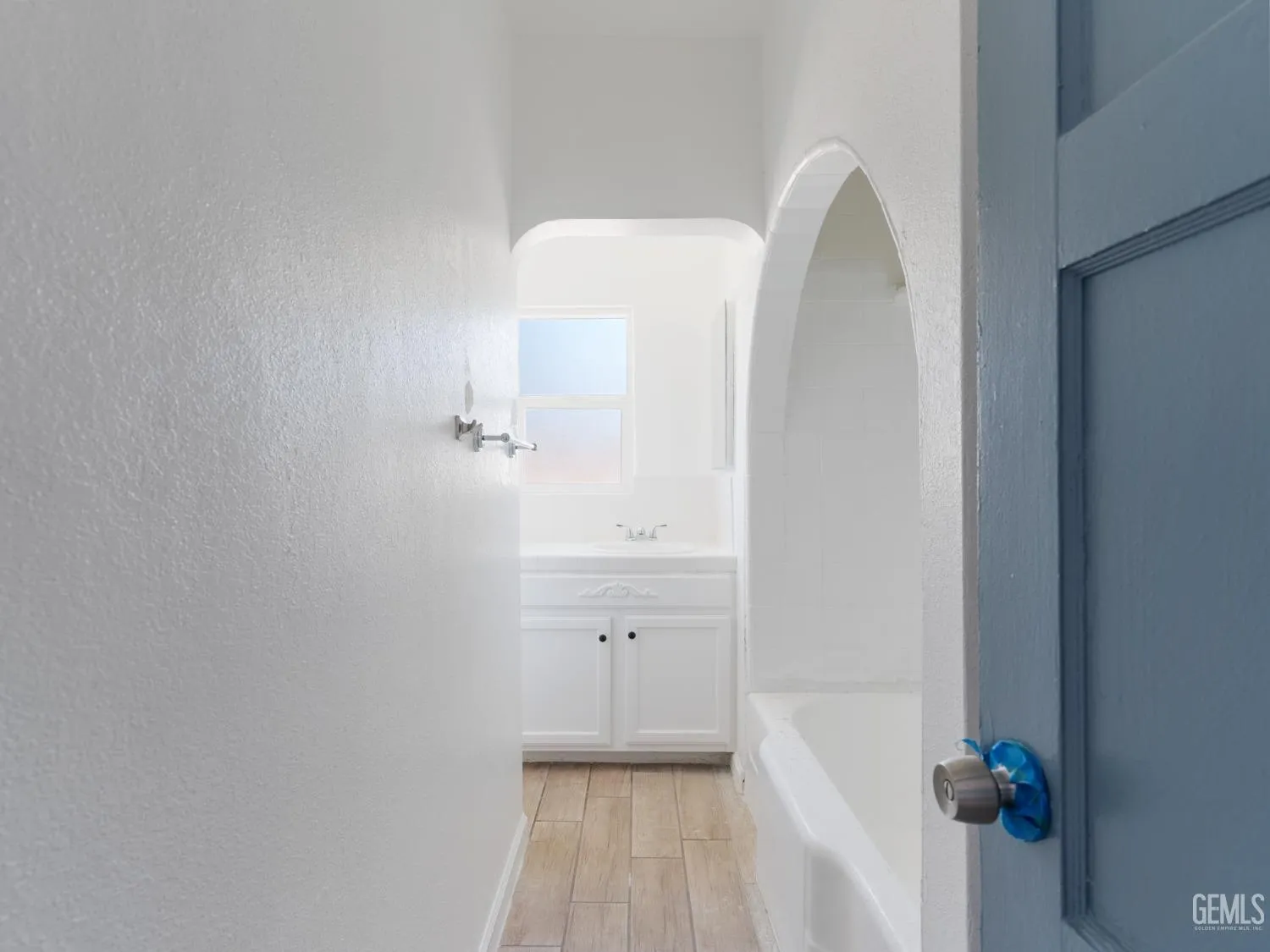 Bakersfield, California 93308, United States, 3 Bedrooms Bedrooms, ,2 BathroomsBathrooms,Residential,Active,30574