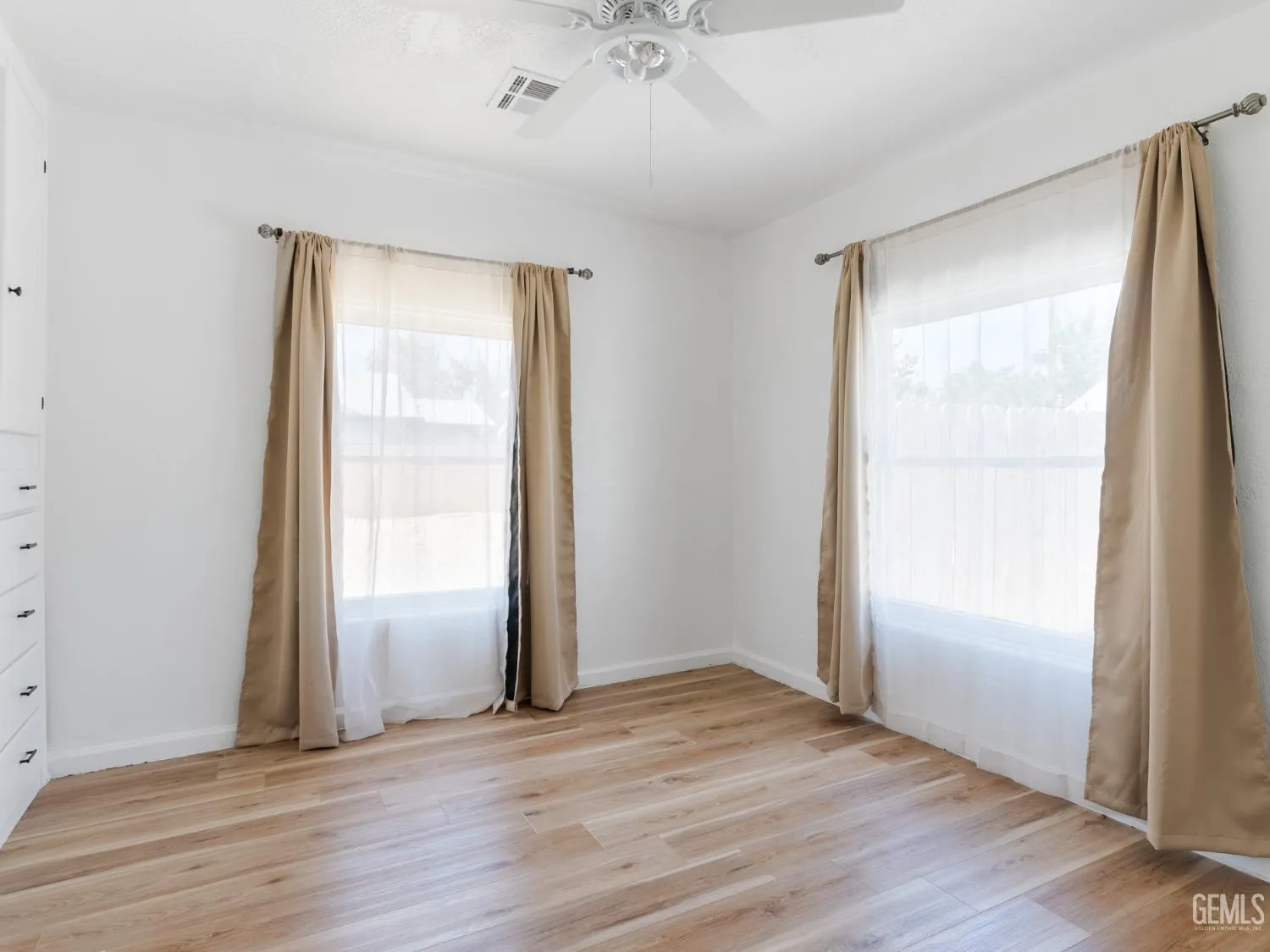 Bakersfield, California 93308, United States, 3 Bedrooms Bedrooms, ,2 BathroomsBathrooms,Residential,Active,30574