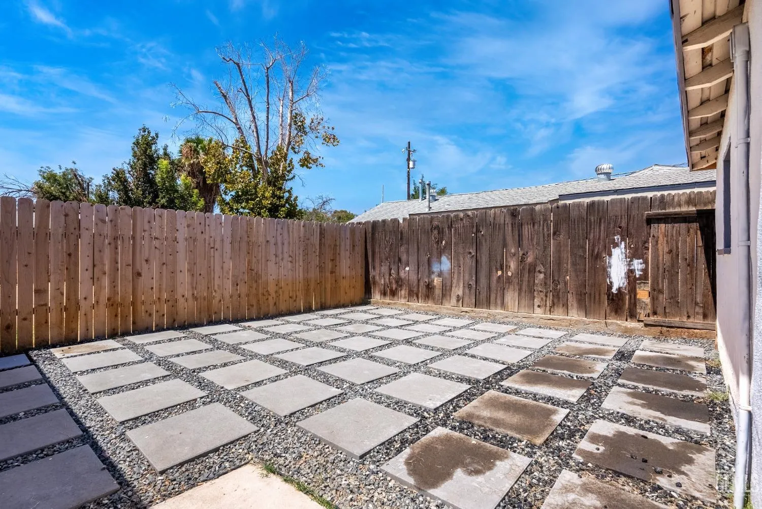 Bakersfield, California 93308, United States, 3 Bedrooms Bedrooms, ,2 BathroomsBathrooms,Residential,Active,30574