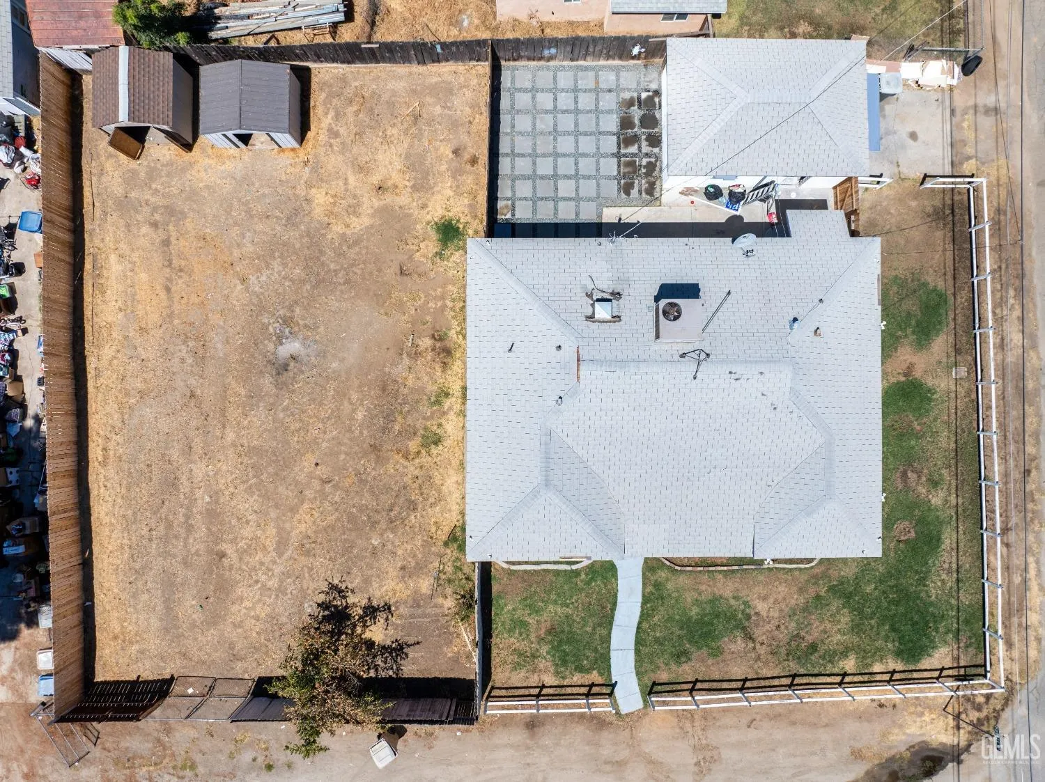 Bakersfield, California 93308, United States, 3 Bedrooms Bedrooms, ,2 BathroomsBathrooms,Residential,Active,30574