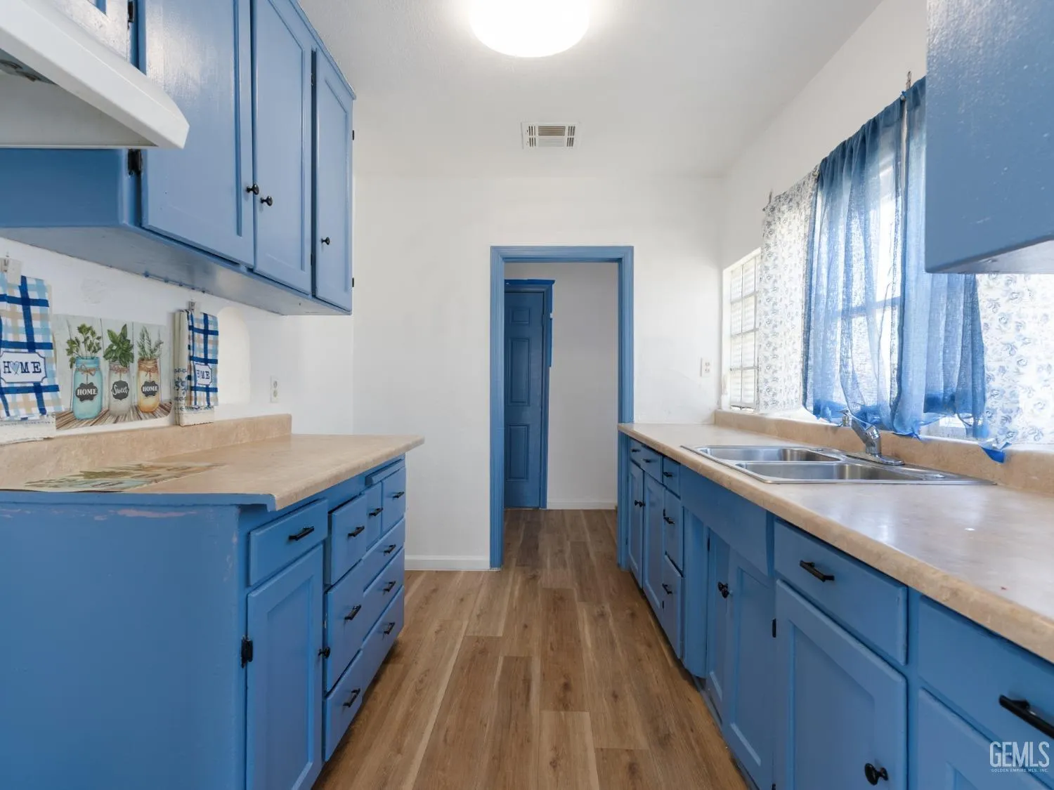 Bakersfield, California 93308, United States, 3 Bedrooms Bedrooms, ,2 BathroomsBathrooms,Residential,Active,30574