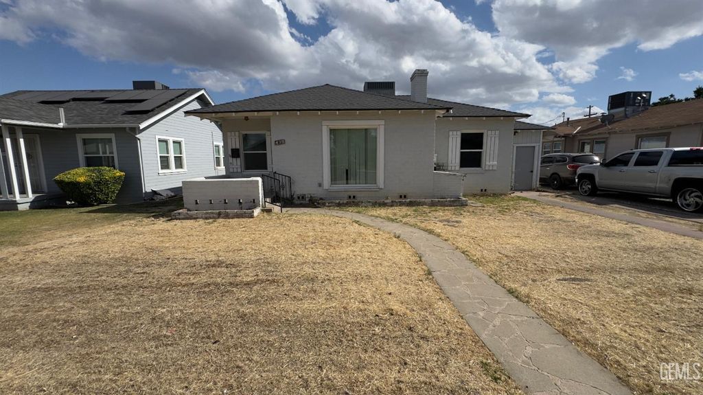 Photo of 419 Francis Street, Bakersfield, CA 93308 (MLS # 202605703)