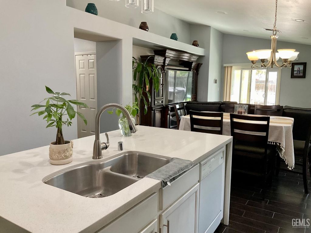 Photo of 6417 Steeple Street, Bakersfield, CA 93313 (MLS # 202605353)