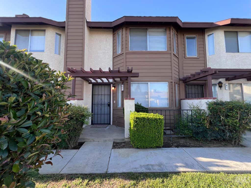 Photo of 4600 Beechwood Street #82, Bakersfield, CA 93309 (MLS # 202606048)