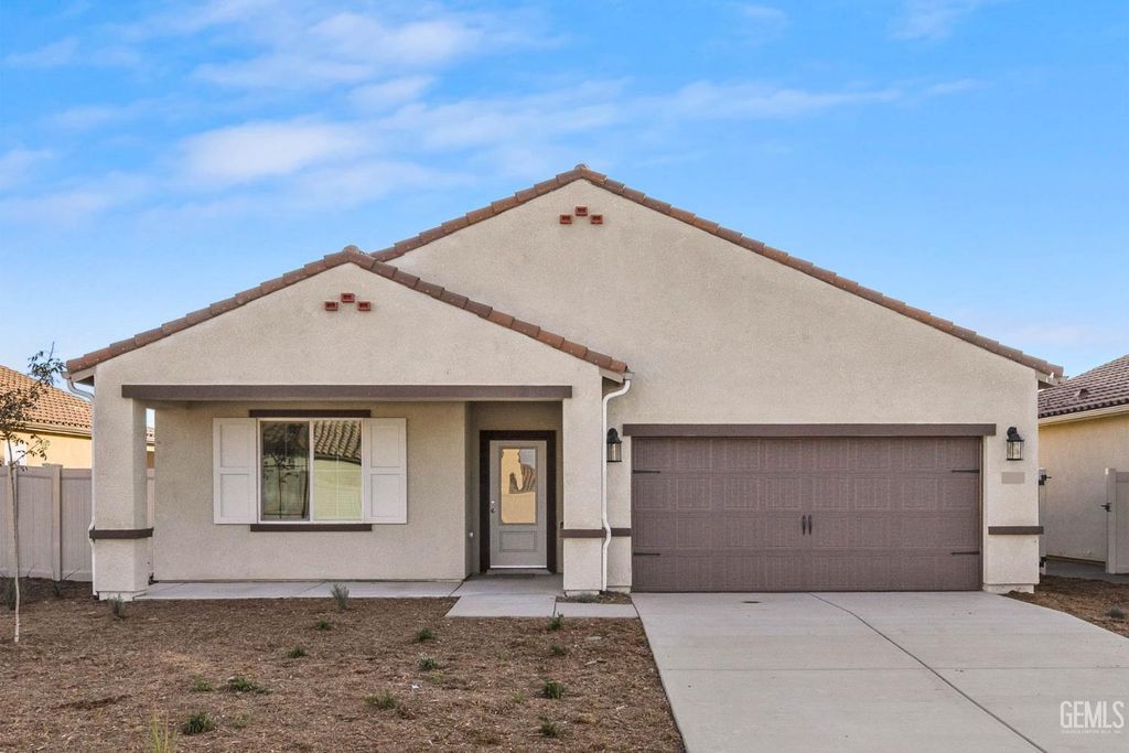 Photo of 7911 Ita Palm Way, Bakersfield, CA 93313 (MLS # 202510998)