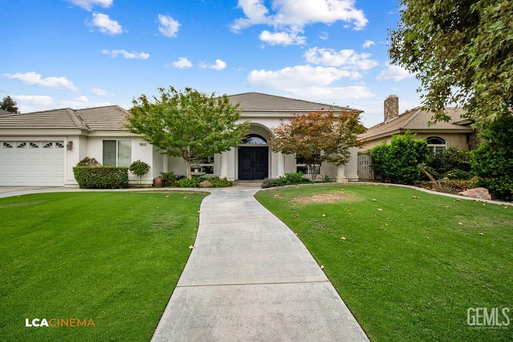 Photo of 10311 Wentworth Court, Bakersfield, CA 93311 (MLS # 202609434)