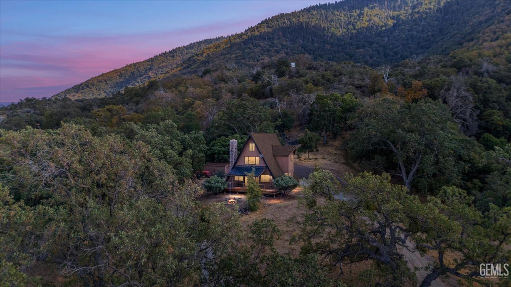 Photo of 28207 Oaks Rancho Road, Keene, CA 93531 (MLS # 202511241)