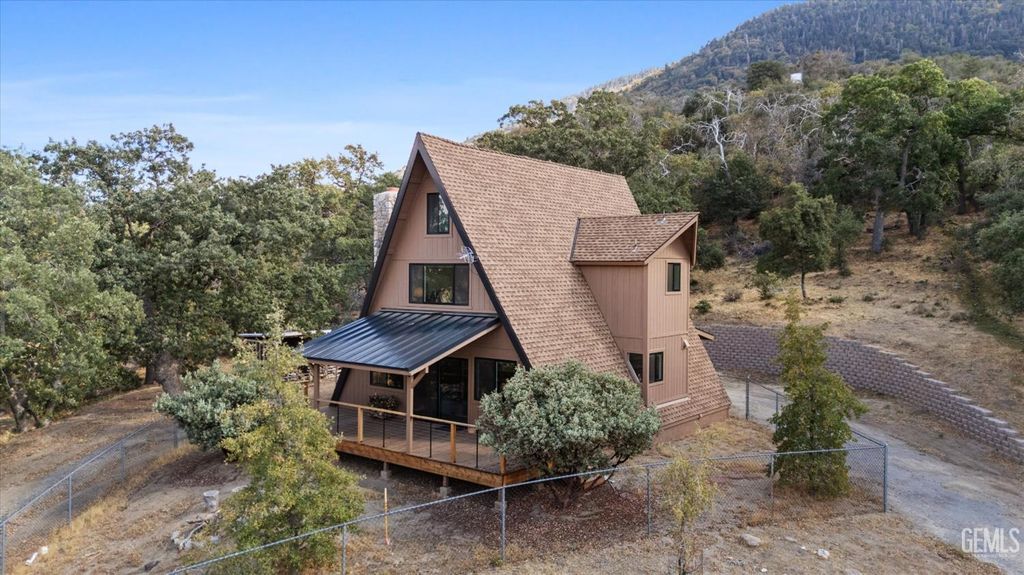 Photo of 28207 Oaks Rancho Road, Keene, CA 93531 (MLS # 202511241)