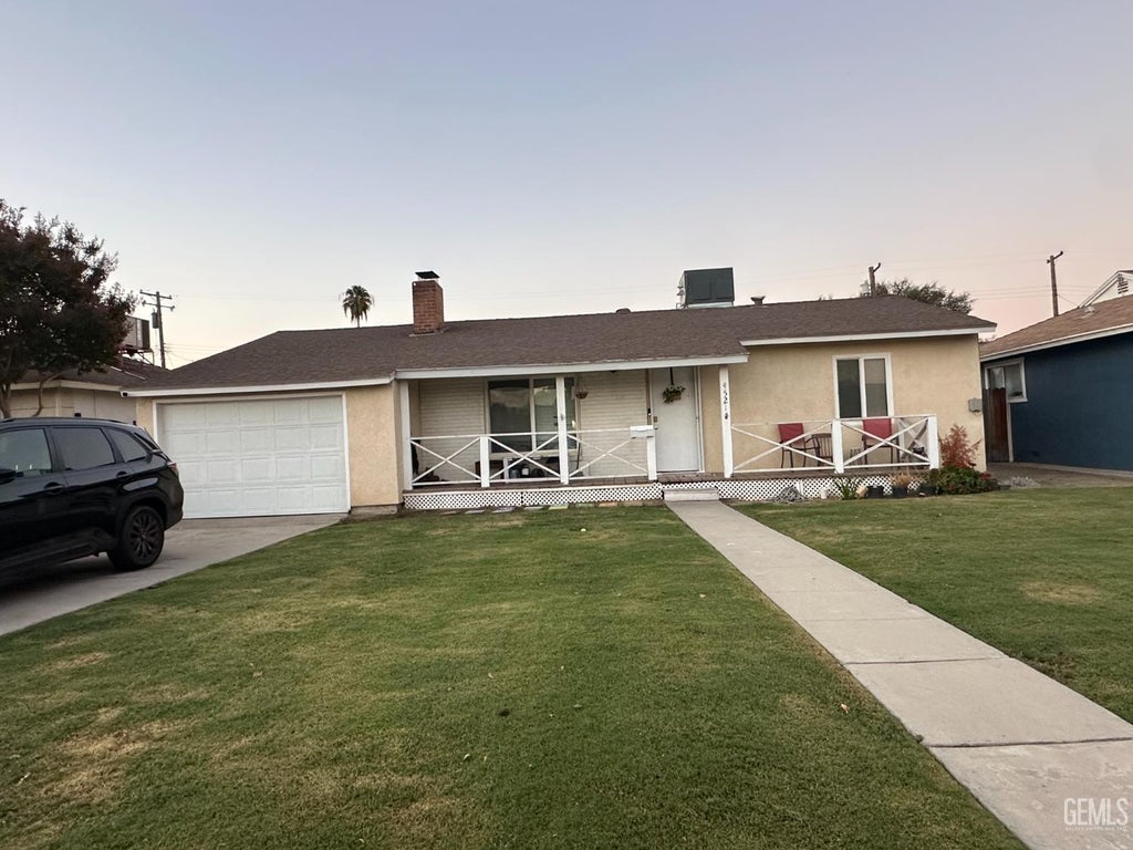 Photo of 4521 Joanne Avenue, Bakersfield, CA 93309 (MLS # 202608938)