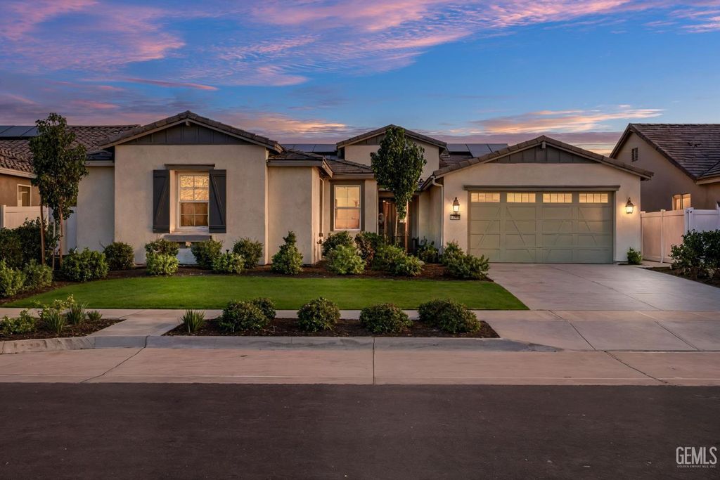 Photo of 14904 Rutherford Park Avenue, Bakersfield, CA 93311 (MLS # 202510956)