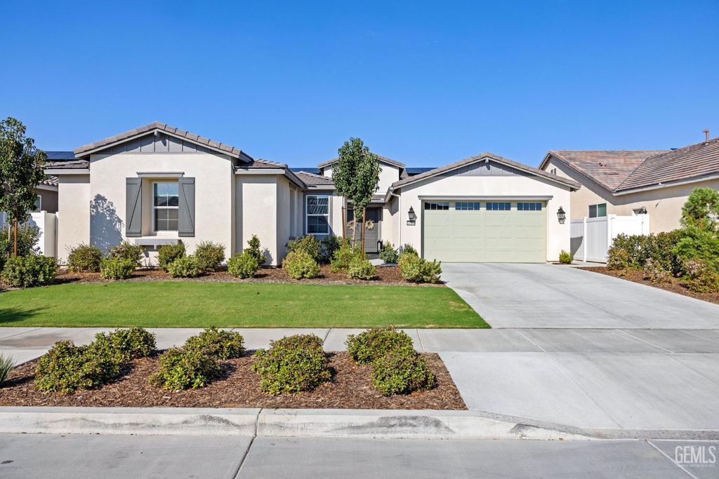 Photo of 14904 Rutherford Park Avenue, Bakersfield, CA 93311 (MLS # 202510956)