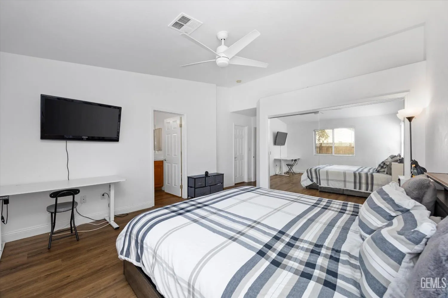 Bakersfield, California 93311, United States, 3 Bedrooms Bedrooms, ,2 BathroomsBathrooms,Residential,Active,204074