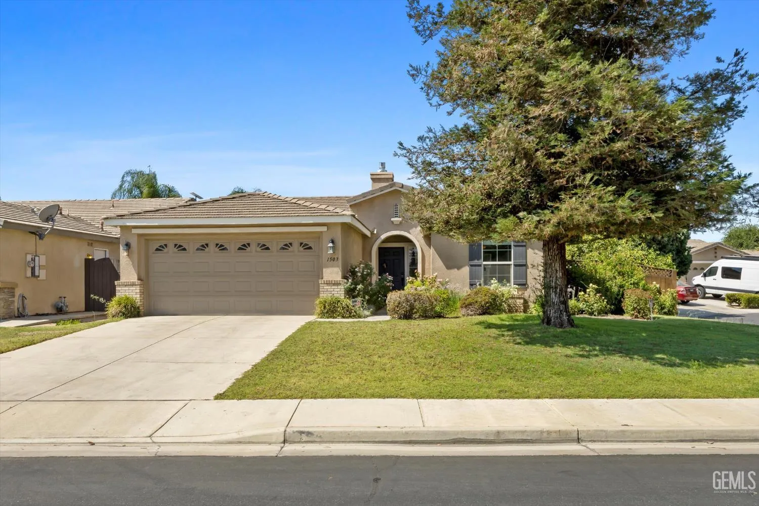 Bakersfield, California 93311, United States, 3 Bedrooms Bedrooms, ,2 BathroomsBathrooms,Residential,Active,204074