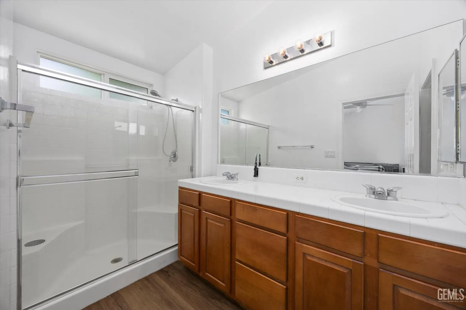 Bakersfield, California 93311, United States, 3 Bedrooms Bedrooms, ,2 BathroomsBathrooms,Residential,Active,204074