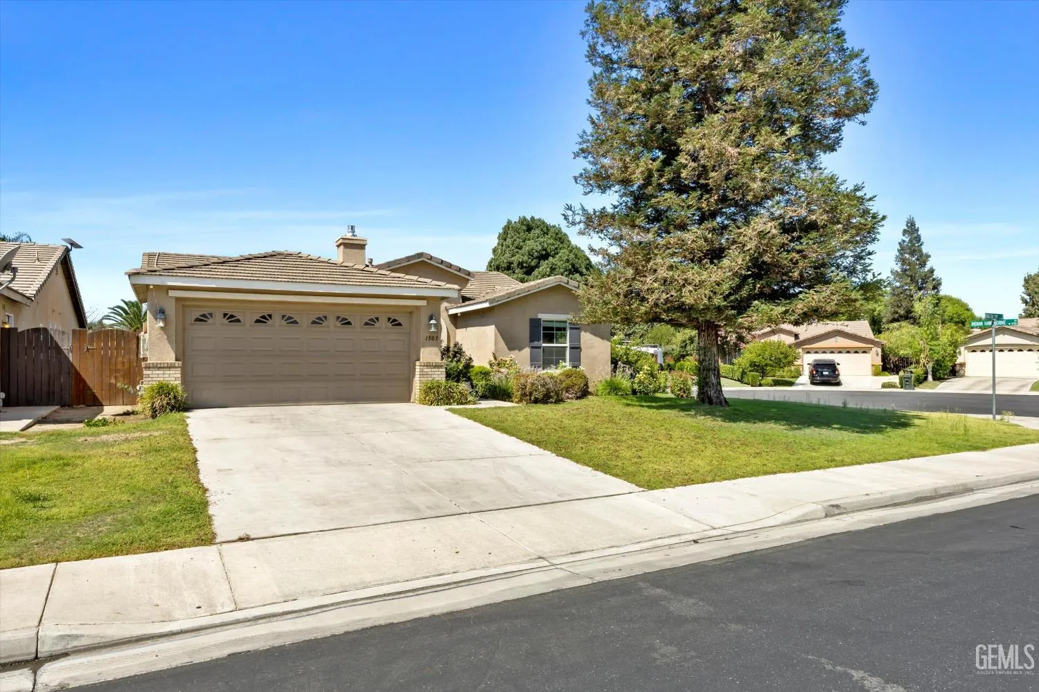 Bakersfield, California 93311, United States, 3 Bedrooms Bedrooms, ,2 BathroomsBathrooms,Residential,Active,204074