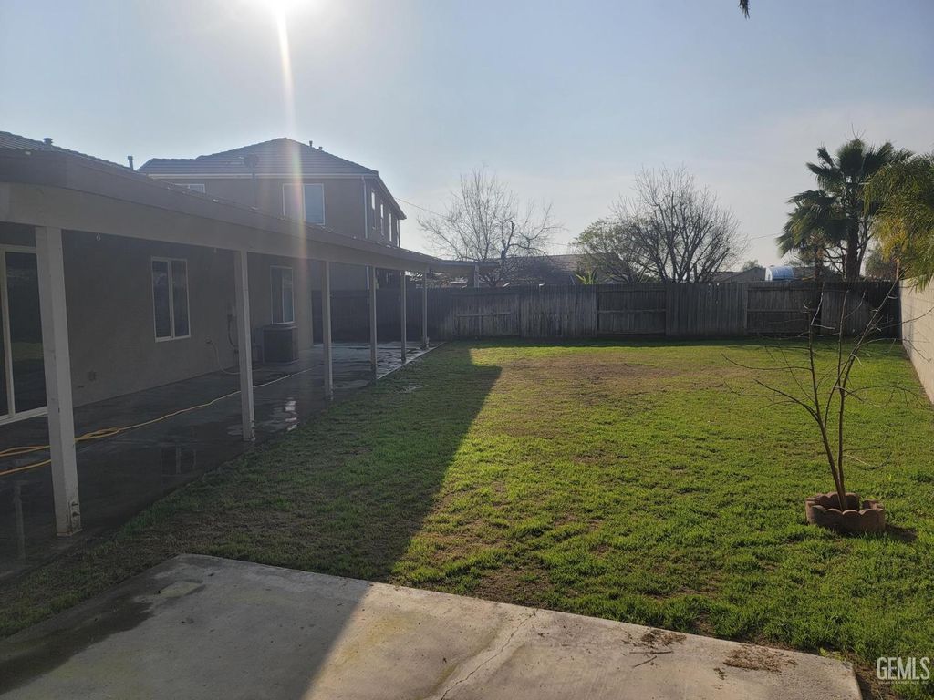 Photo of 1316 Tesoro Drive, Arvin, CA 93203 (MLS # 202601158)