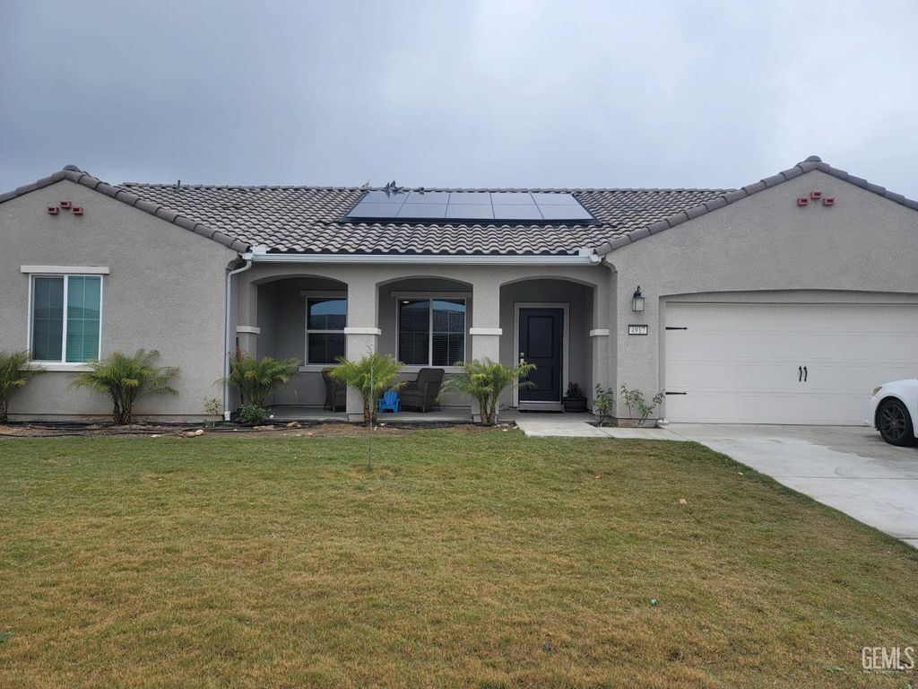 Photo of 4917 Chukchansi Avenue, Bakersfield, CA 93306 (MLS # 202600925)