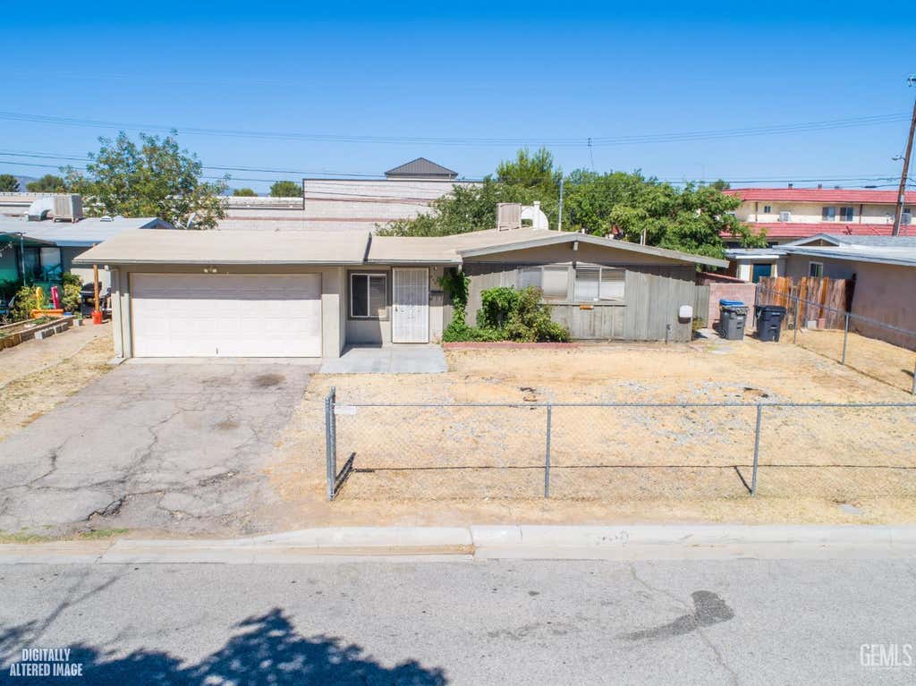 Photo of 44517 21st Street, Lancaster, CA 93536 (MLS # 202608057)