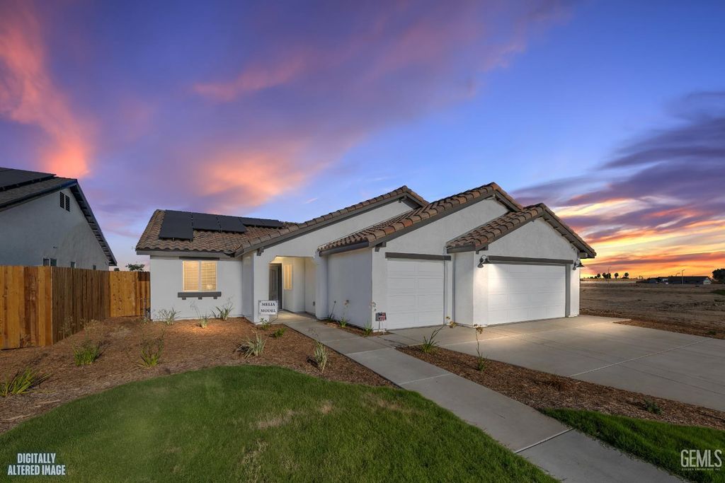 Photo of 7305 Erskineville Drive, Bakersfield, CA 93307 (MLS # 202603071)