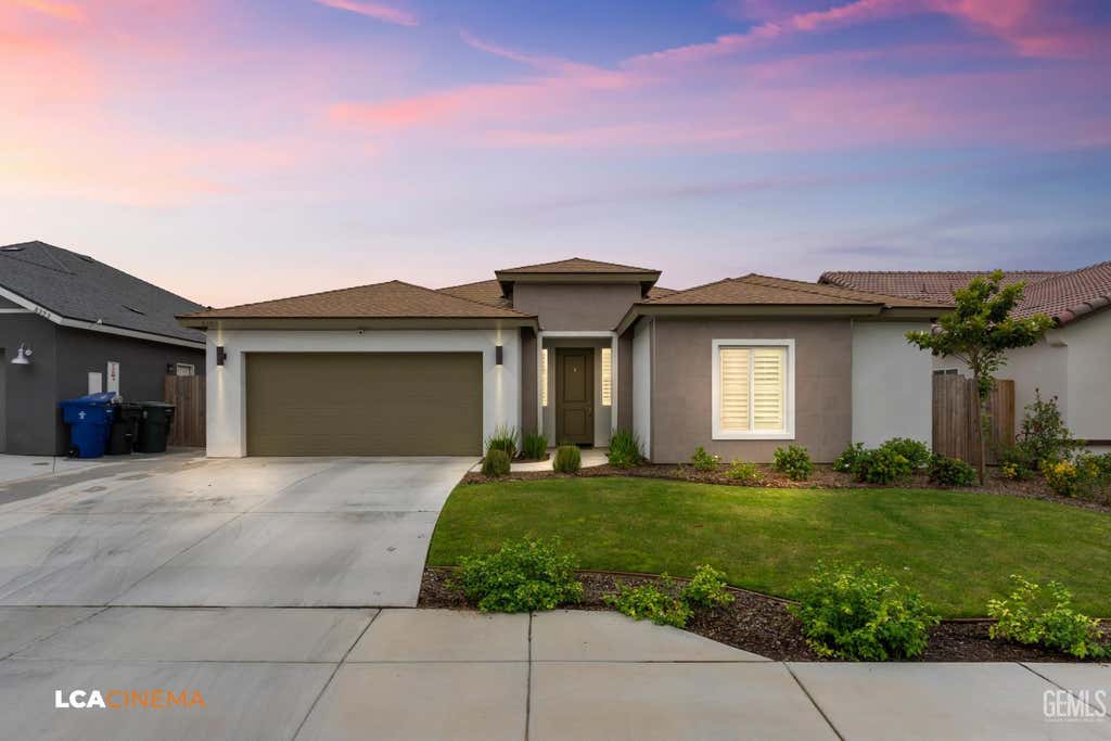 Photo of 8403 Avon Street, Bakersfield, CA 93314 (MLS # 202605750)