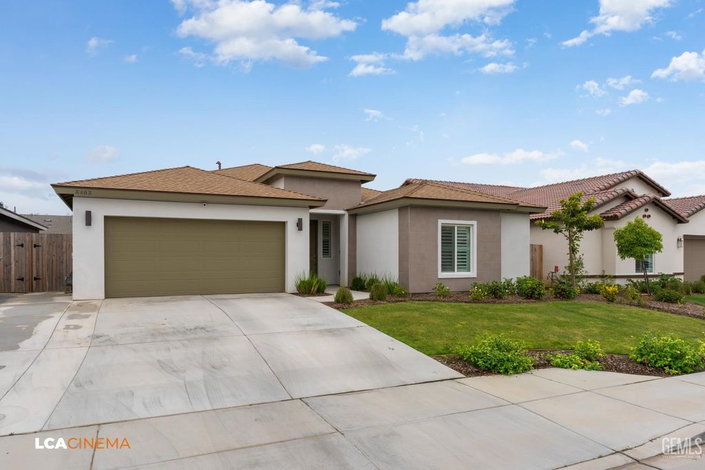 Photo of 8403 Avon Street, Bakersfield, CA 93314 (MLS # 202605750)