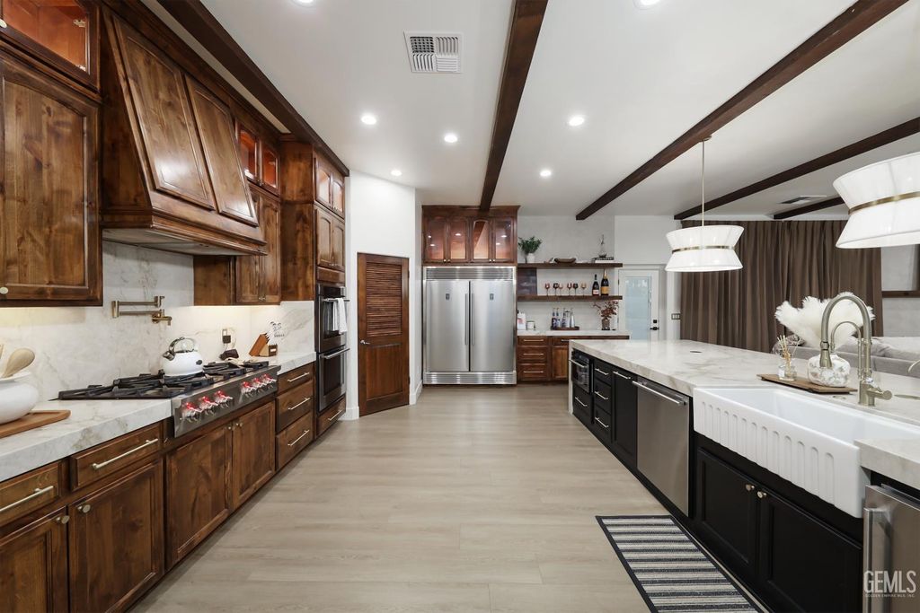 Photo of 14912 Henderson Avenue, Bakersfield, CA 93314 (MLS # 202510747)