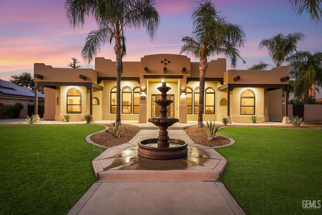 Photo of 14912 Henderson Avenue, Bakersfield, CA 93314 (MLS # 202510747)