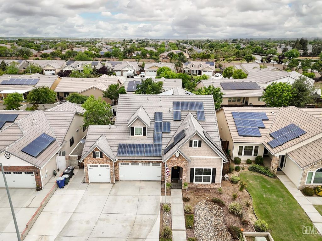 Photo of 12914 Morning Song Street, Bakersfield, CA 93314 (MLS # 202603708)