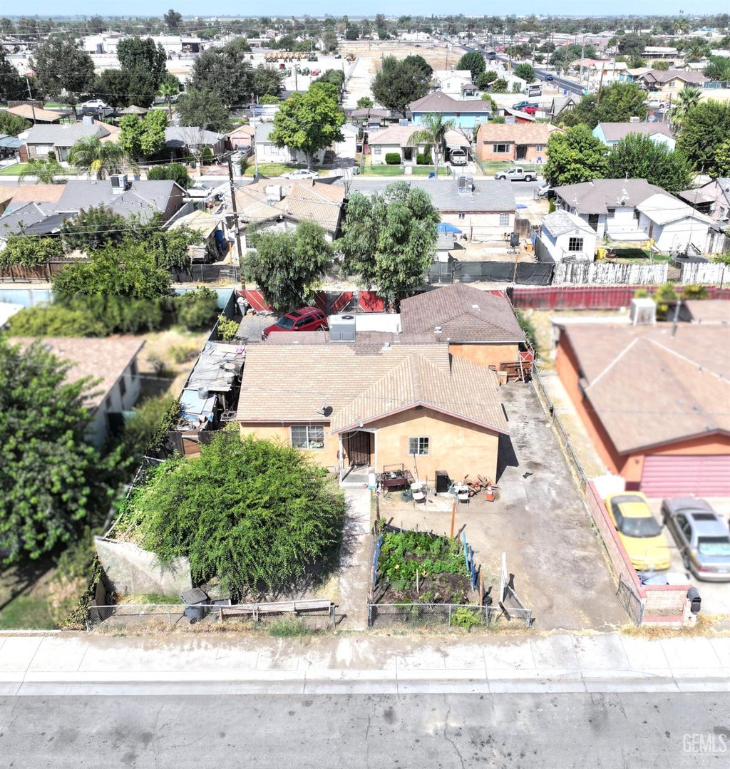 Photo of 337 Norwalk Street, Delano, CA 93215 (MLS # 202608653)