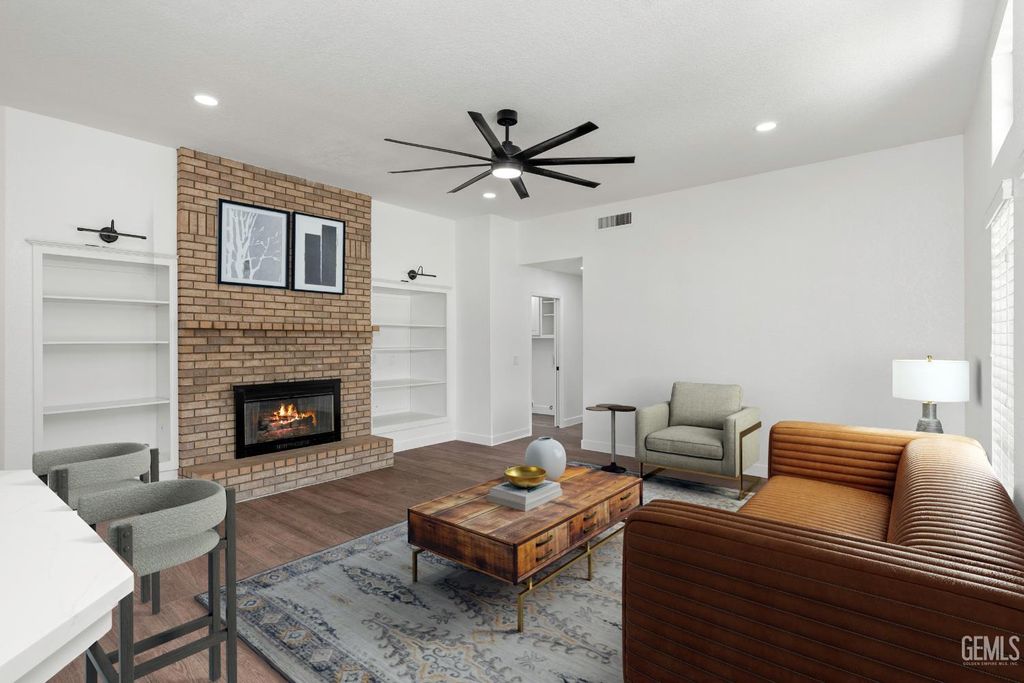 Photo of 14113 Wellington Court, Bakersfield, CA 93314 (MLS # 202511093)