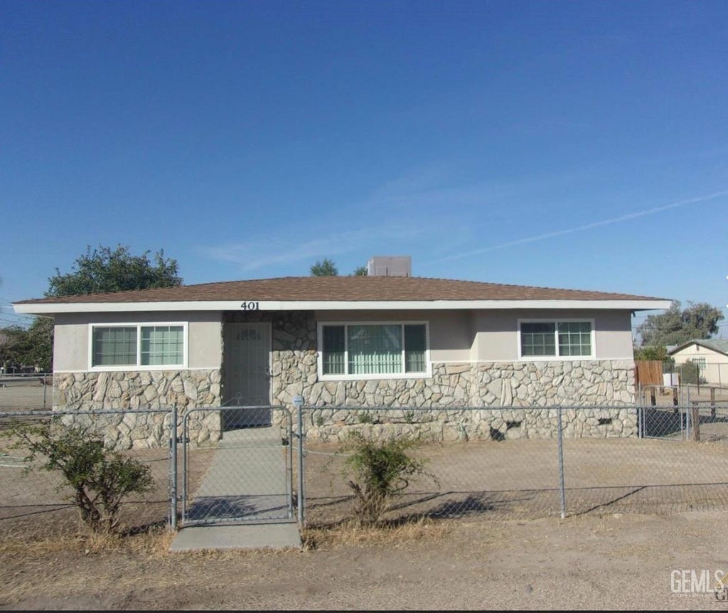 Photo of 0 401 Tejon St ST, Maricopa, CA 93252 (MLS # 202609773)