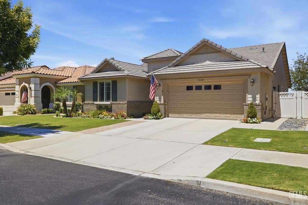 Photo of 12422 Winger Street, Bakersfield, CA 93312 (MLS # 202607984)