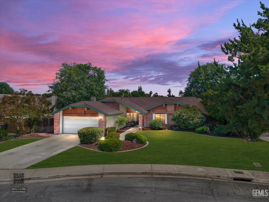 Photo of 7204 Lacoste Lane, Bakersfield, CA 93309 (MLS # 202607585)