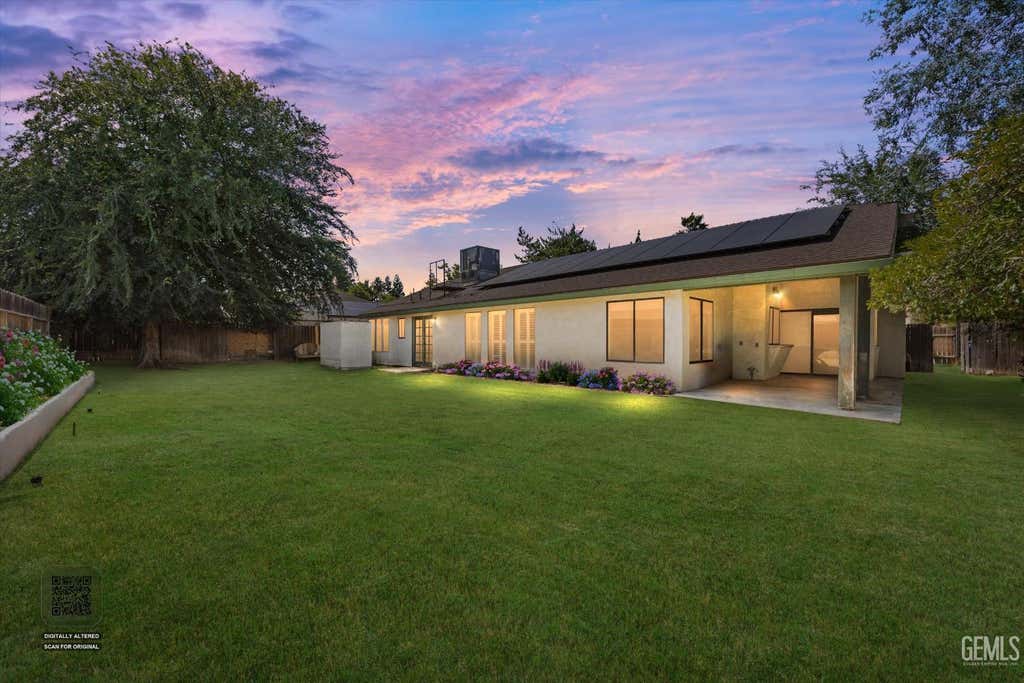 Photo of 7204 Lacoste Lane, Bakersfield, CA 93309 (MLS # 202607585)