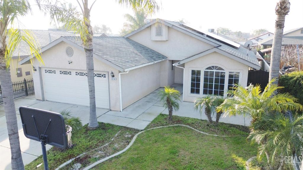 Photo of 2216 Palomar Court, Delano, CA 93215 (MLS # 202601048)