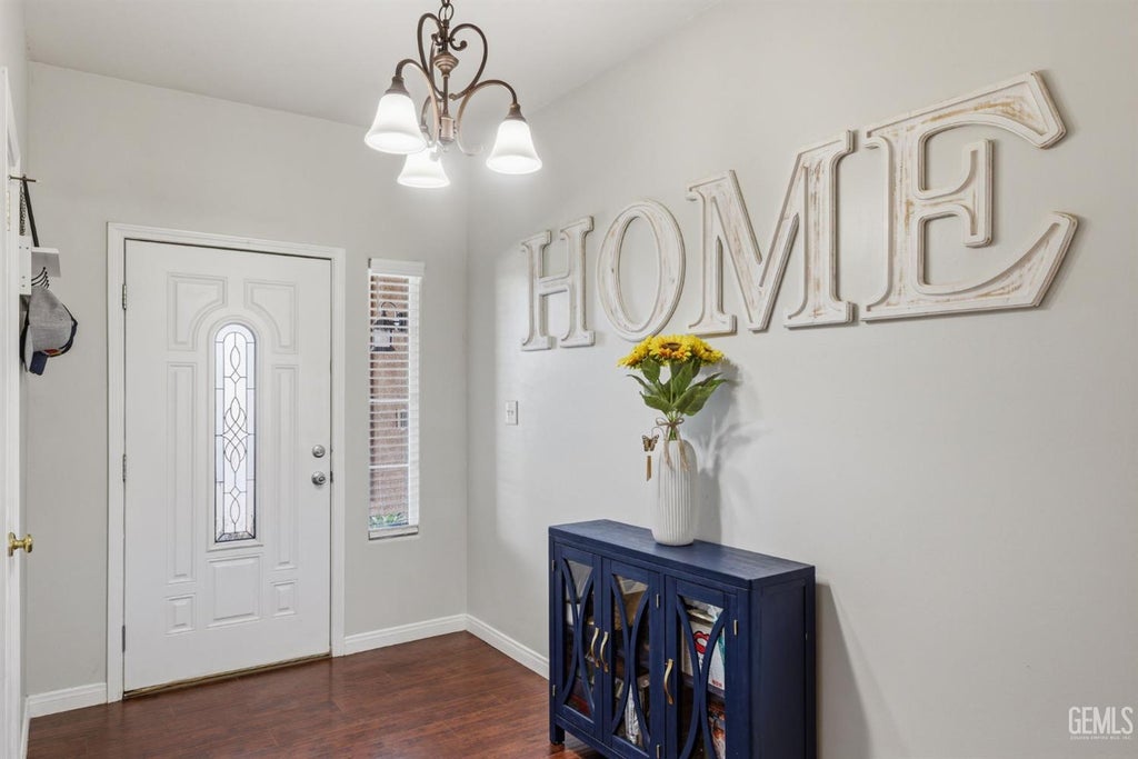 Photo of 1003 Vallejo Drive, Bakersfield, CA 93307 (MLS # 202604357)