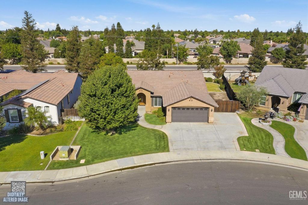 Photo of 6019 Bouchaine Drive, Bakersfield, CA 93312 (MLS # 202607993)