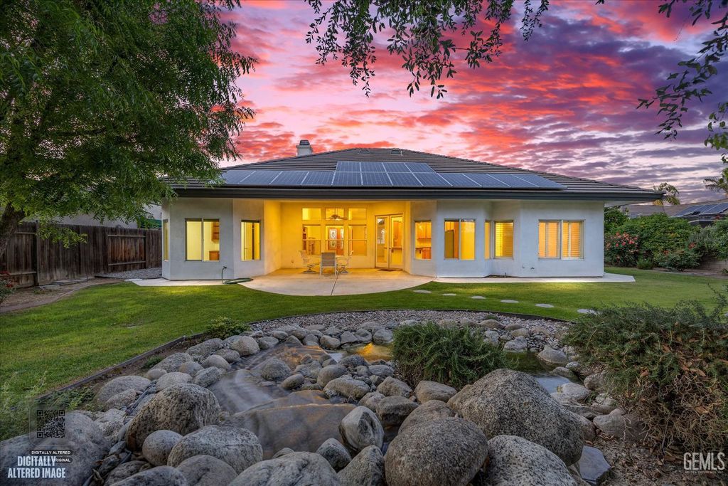 Photo of 4307 Walker Lake Drive, Bakersfield, CA 93313 (MLS # 202604069)