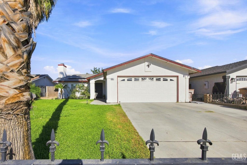 Photo of 6516 Tiburon Street, Bakersfield, CA 93307 (MLS # 202609620)