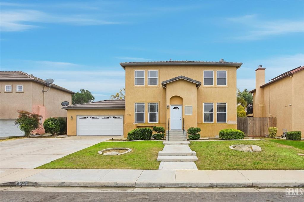 Photo of 423 Rian Noelle Ct, Bakersfield, CA 93308 (MLS # 202600348)