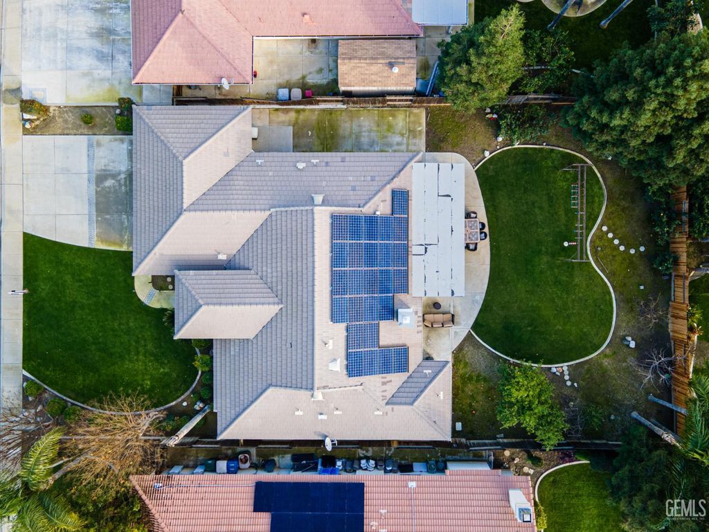 Photo of 10103 Wentworth Court, Bakersfield, CA 93311 (MLS # 202600114)