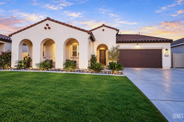 7502 KOYUK RIVER ST, BAKERSFIELD, CA 93311 - Image 1def79d85a42f4df01dc4639a0de3a5c/3985808468