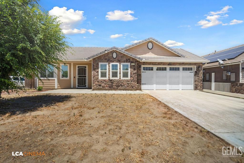 Photo of 3626 Bridget Avenue, Bakersfield, CA 93313 (MLS # 202605759)