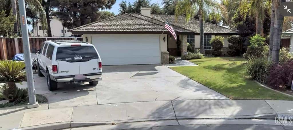 Photo of 3824 Troutdale Court, Bakersfield, CA 93312 (MLS # 202608528)