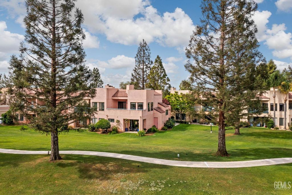 Photo of 14500 Las Palmas Drive #22, Bakersfield, CA 93306 (MLS # 202603390)